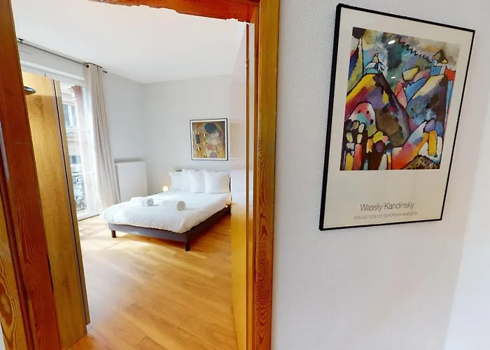 Bleu Mesange - 2 Bedrooms And 2 Bathrooms *